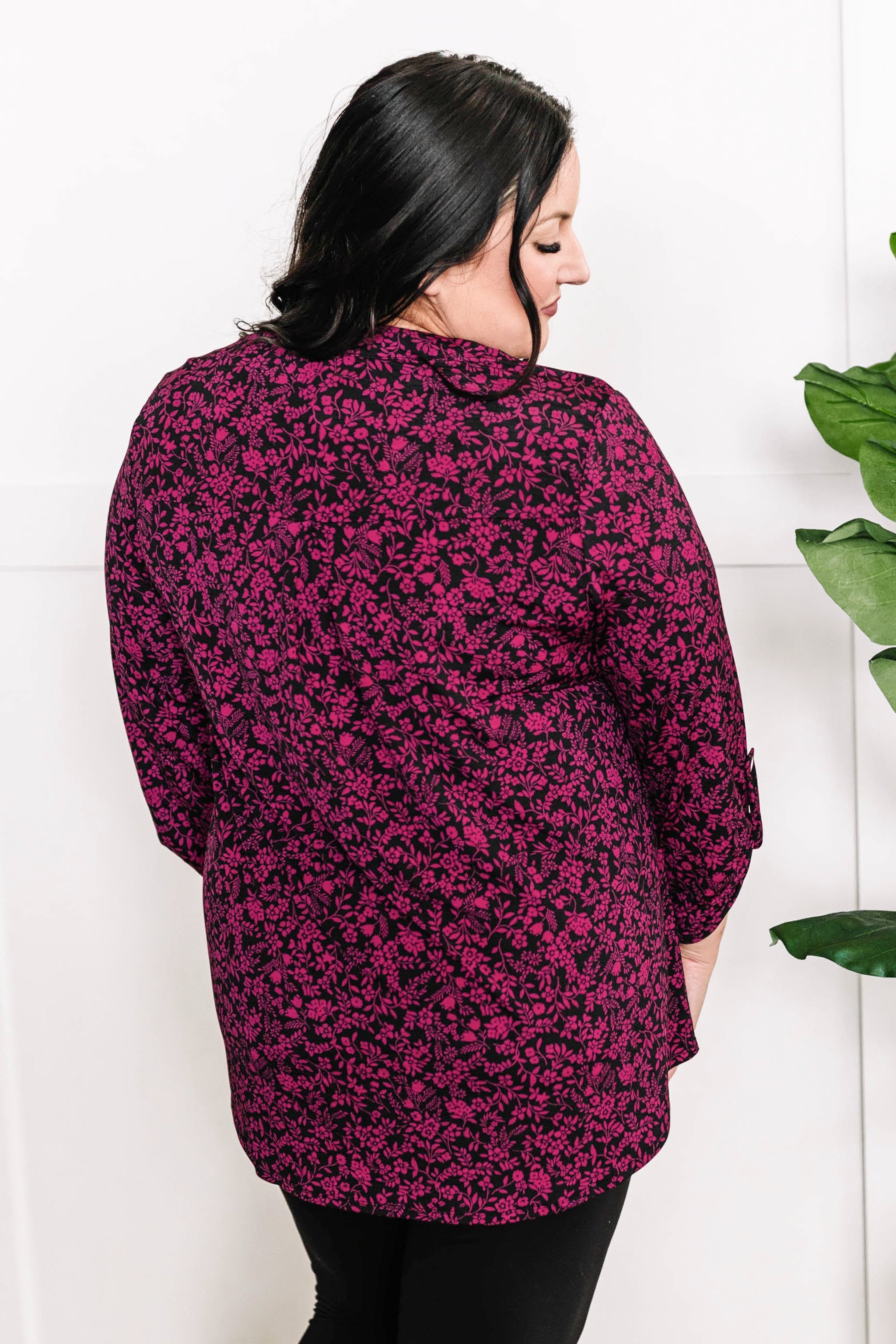 10.25 Gabby Front Top With Button Sleeve Detail In Magenta Florals - Lola Cerina Boutique